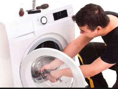 Những dấu hiệu cảnh báo nguy cơ máy giặt công nghiệp bị hư hỏng ít ai biết?