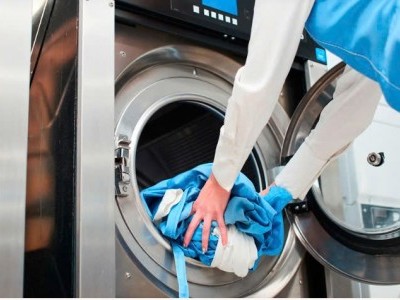 Máy Giặt Công Nghiệp Có Thực Sự Tiết Kiệm Điện Nước?